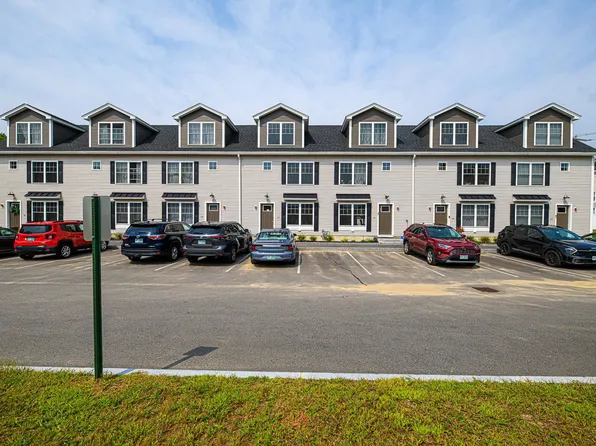 6-21 Clarendon Way, Manchester, NH 03103