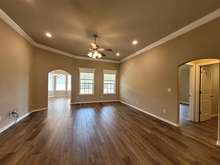 4042 Rosewood Pl — Photo 5