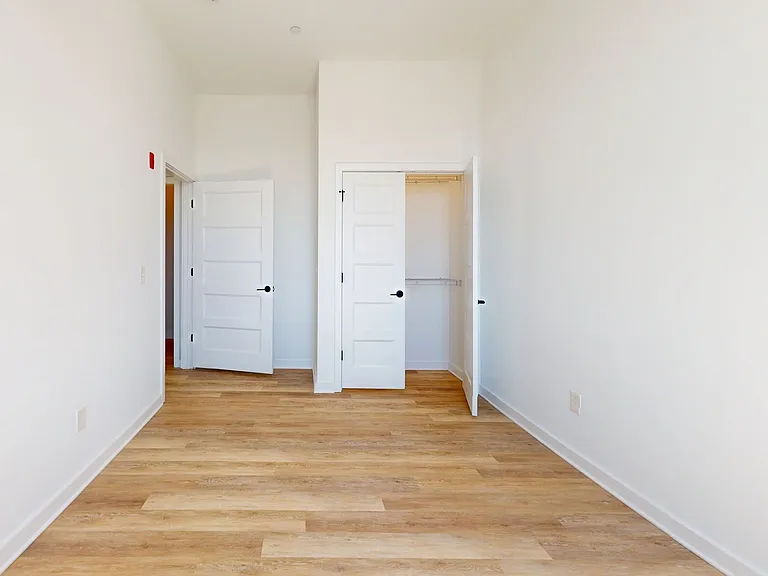 Bromley Dwelling — Photo 18