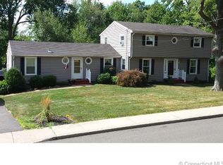 23 Surrey Dr, Wallingford, CT 06492