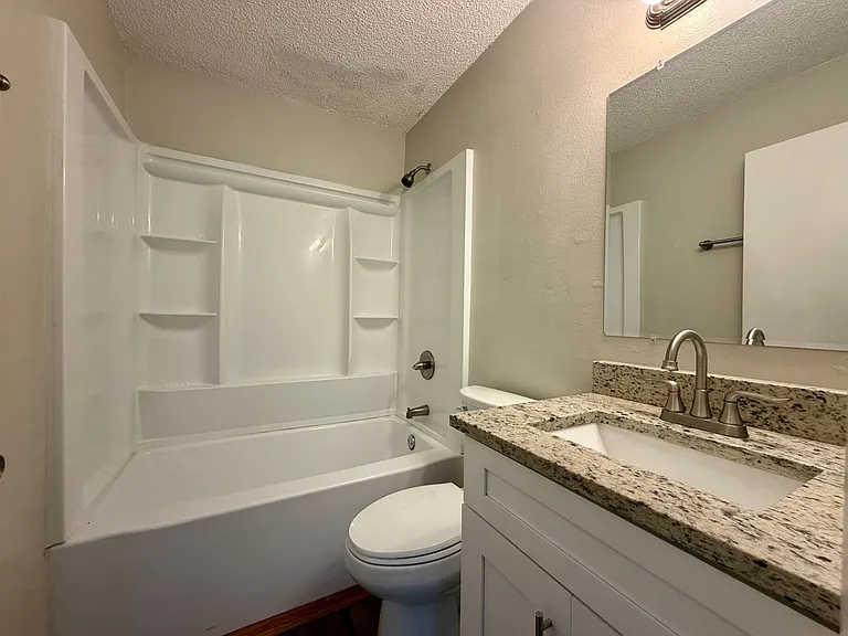 457 Kansas Ave — Photo 8