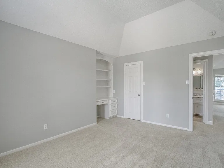 6302 Laver Love Dr — Photo 28