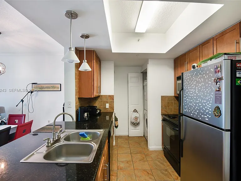 2000 N Bayshore Dr #626 — Photo 7