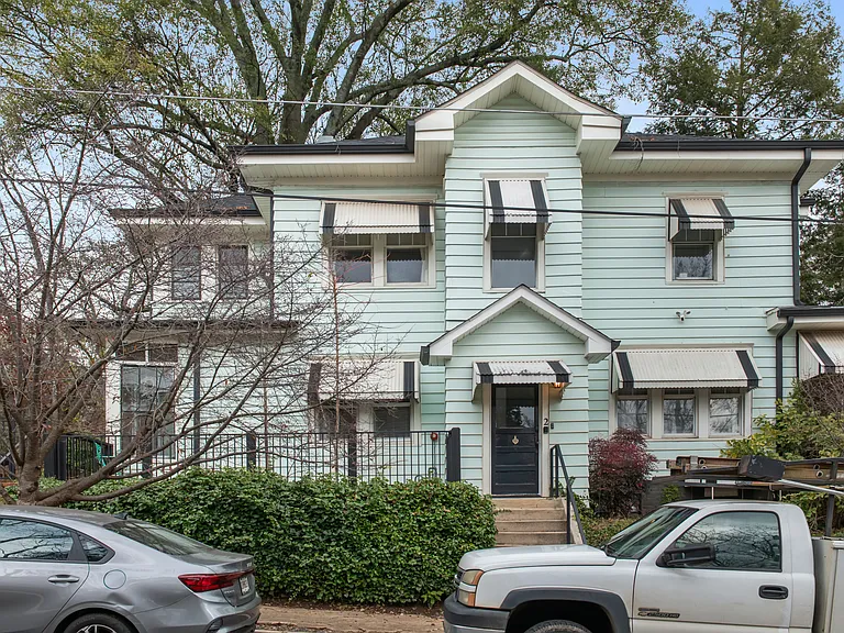 450 N Highland Ave NE #2 — Photo 5