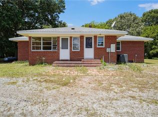 4649 Backwoods Rd, Chesapeake, VA 23322