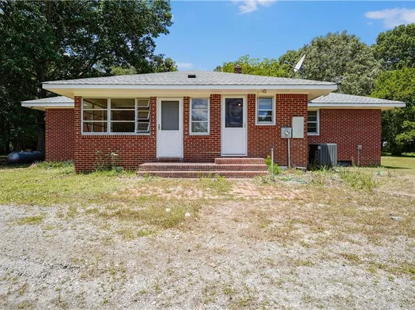 4649 Backwoods Rd, Chesapeake, VA 23322