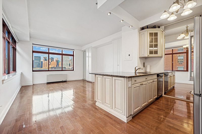 1st image of 4-74-48 Avenue 5 #A