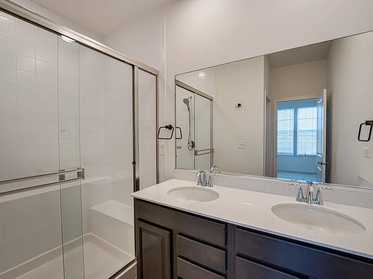 2945 Showplace Dr — Photo 22