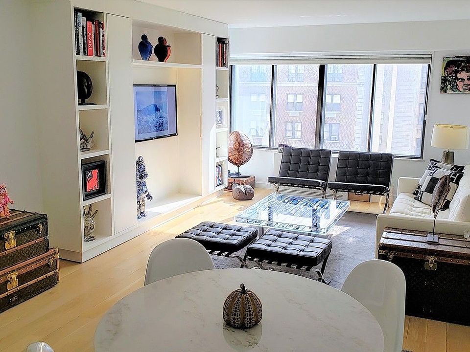 1st image of 900 Park Ave APT 14B