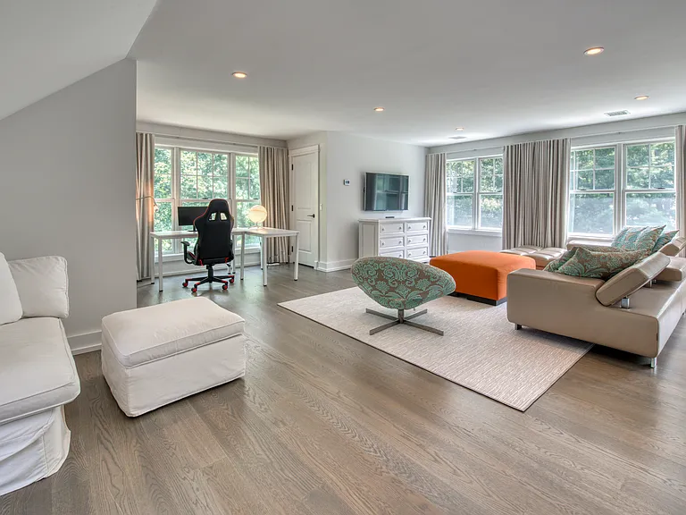 5 Barclay Ct — Photo 17