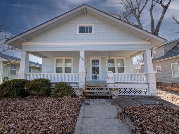 1205 E 11th Ave, Winfield, KS 67156