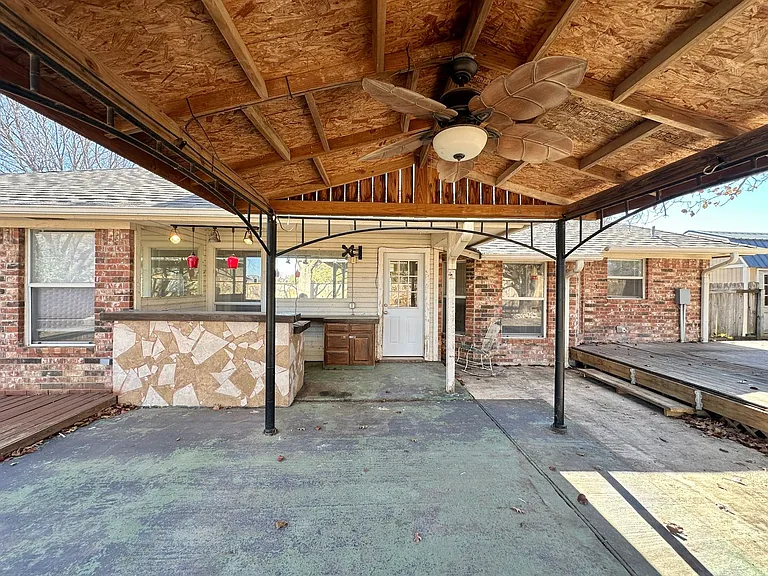 3004 Sundown Ln — Photo 33
