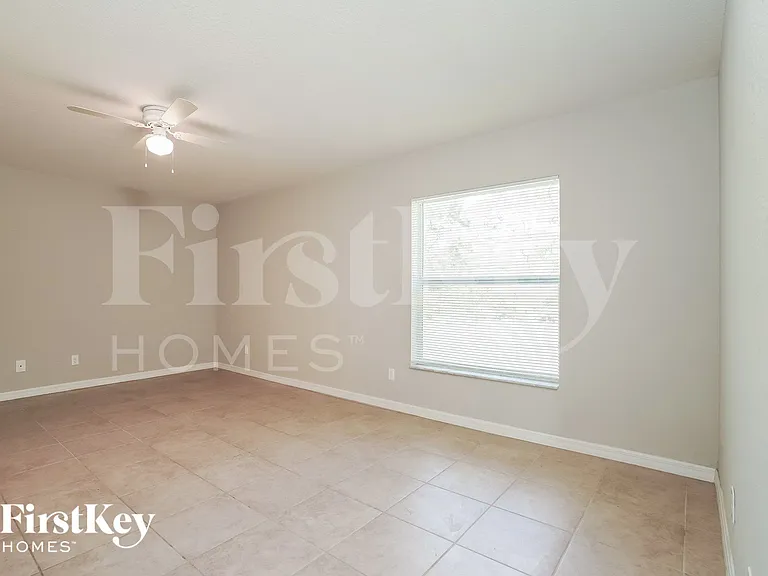 12246 Gulfstream Blvd — Photo 8
