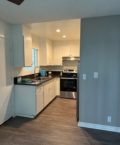 Westbay Apartments — Photo 18