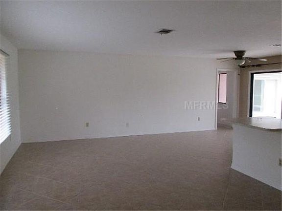 2nd image of 5152 Richmond Ter