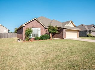 5616 N 31st St, Broken Arrow, OK 74014