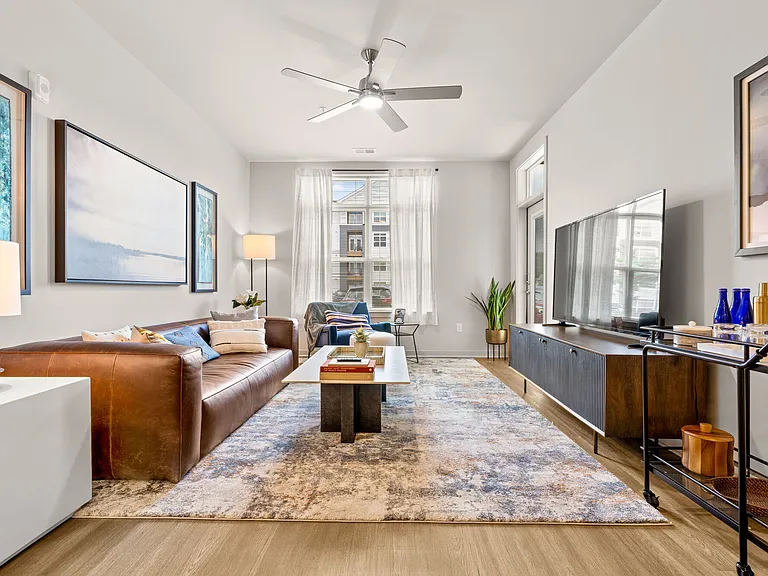 James Run Apartments — Photo 13
