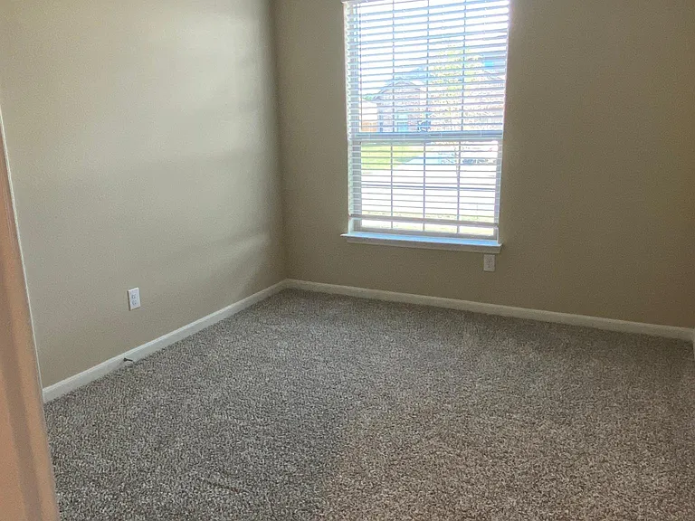 2212 Dahlia Way — Photo 8