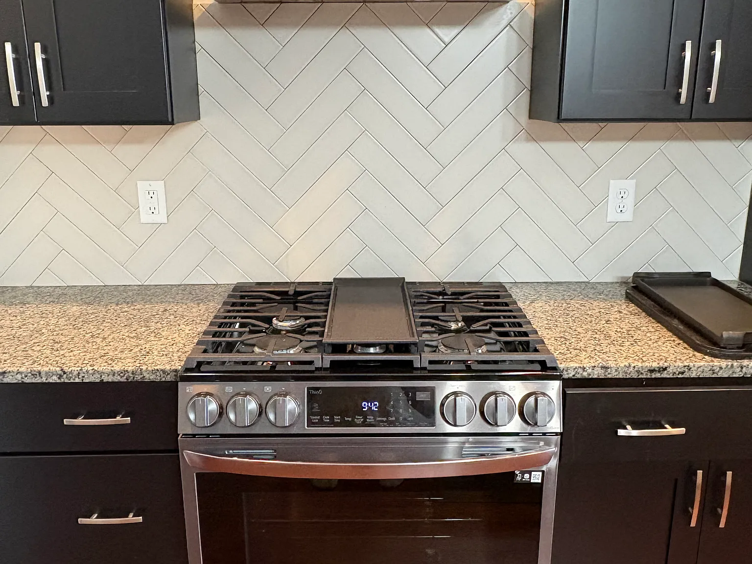 2 bed, 2189 sqft, $3,000 — Photo 3