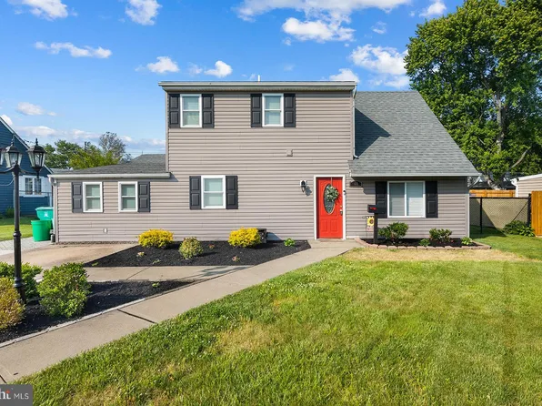 46 Russett Ln, Levittown, PA 19055
