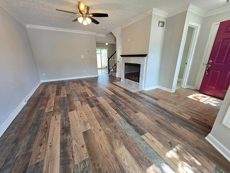 304 Arabian Cir — Photo 5