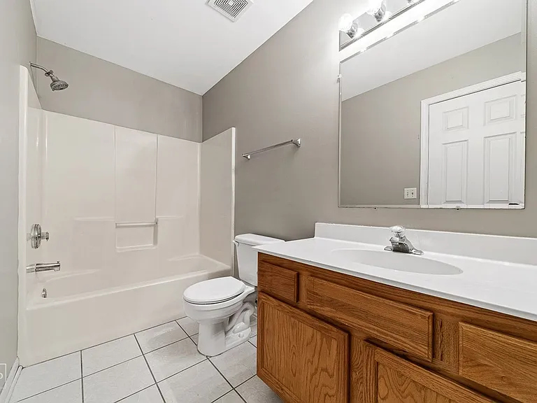 1738 Windward Ave — Photo 10