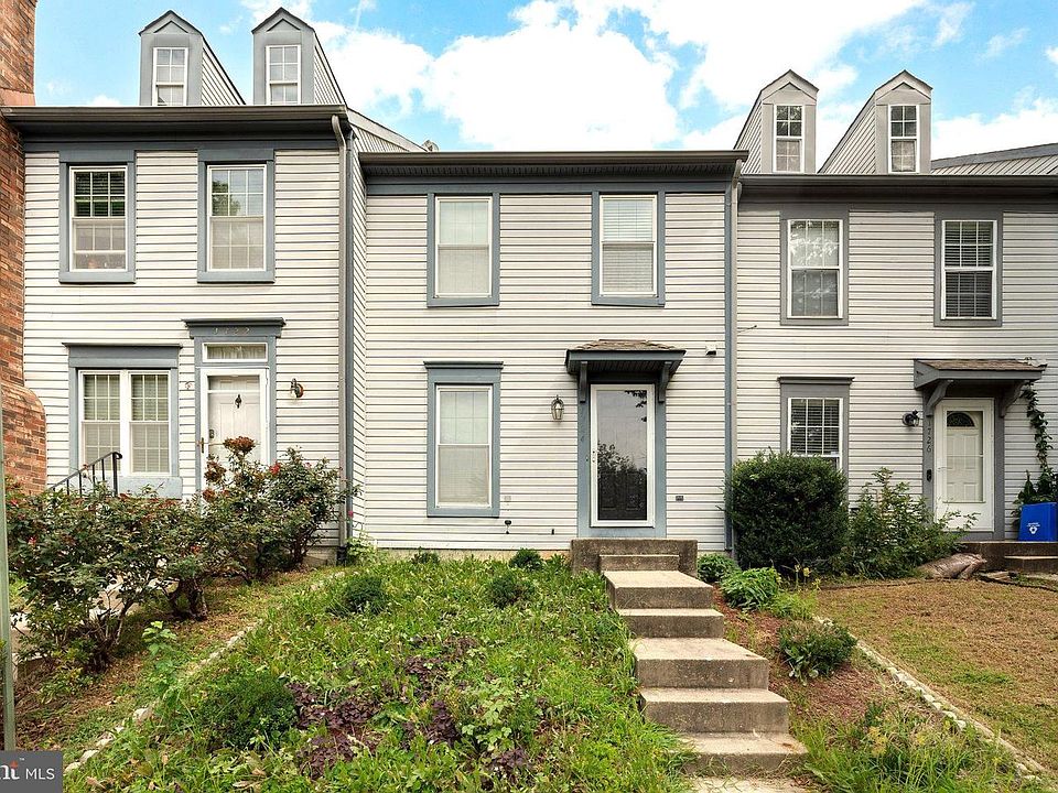 1st image of 1724 Featherwood St