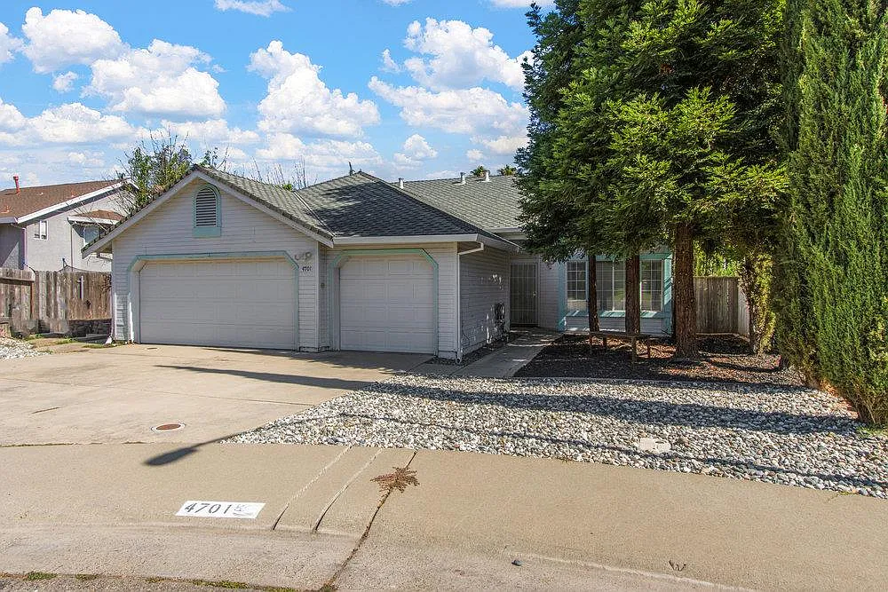 4701 Summer Oak Ct photo 1