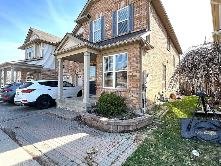 860 Luxton Dr — Photo 2