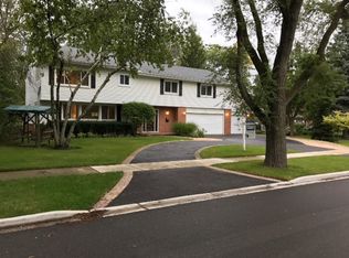 80 Ellendale Rd, Deerfield, IL 60015