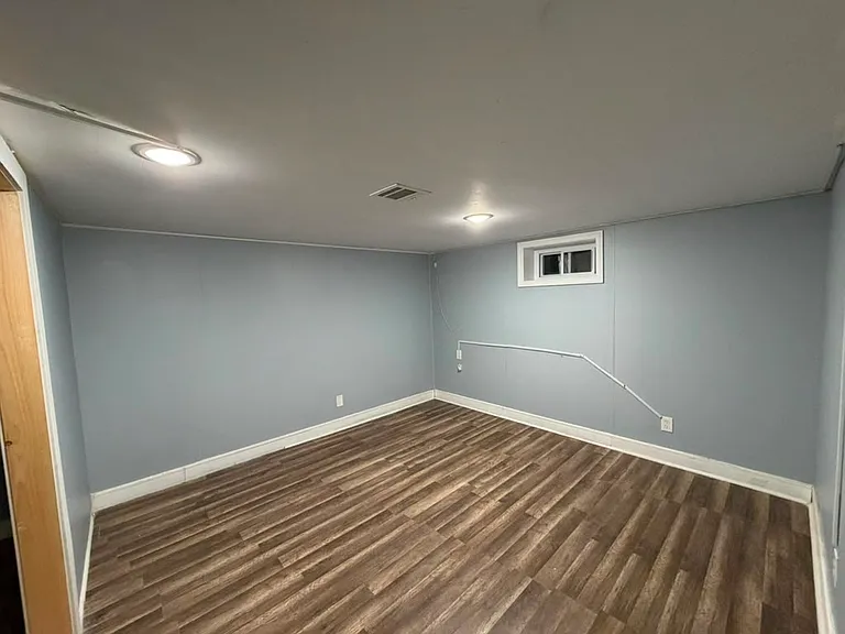 521 Burnham Rd — Photo 12