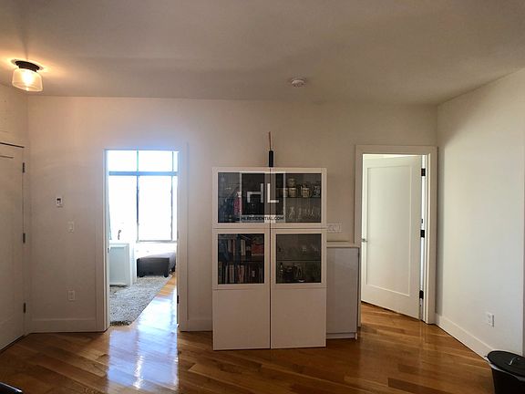 4th image of 1680 Madison Pl #501