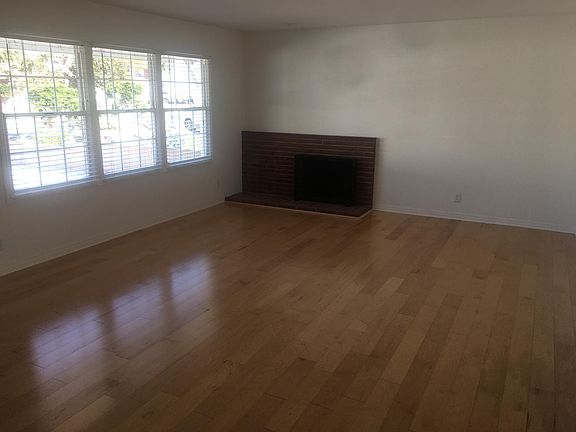 4th image of 5472 Santa Catalina Ave