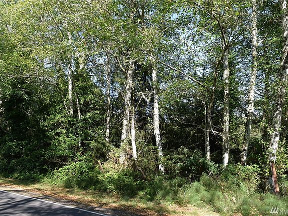 3rd image of 680 Duck Lake Dr NE