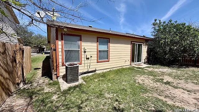 10026 Sungate Park — Photo 22