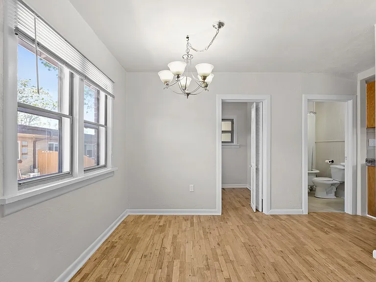 4326 N Clay St — Photo 9
