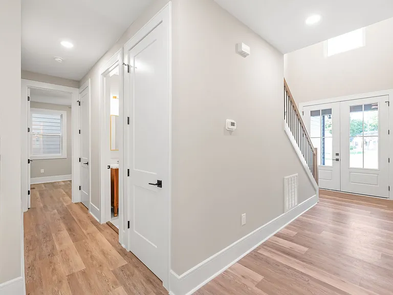 3905 Plainview Rd — Photo 24