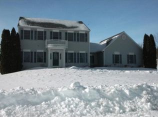 416 Hampton Cir, Shakopee, MN 55379