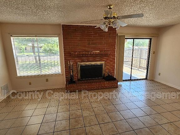4th image of 8511 Woodstone Dr
