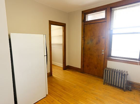 4th image of 3825 N Drake Ave #3