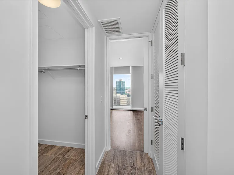 313 W 17th St #1803 — Photo 20