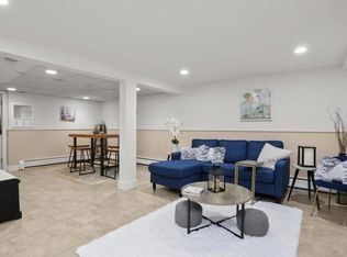 42 Mulberry St #B, Trumbull, CT 06611