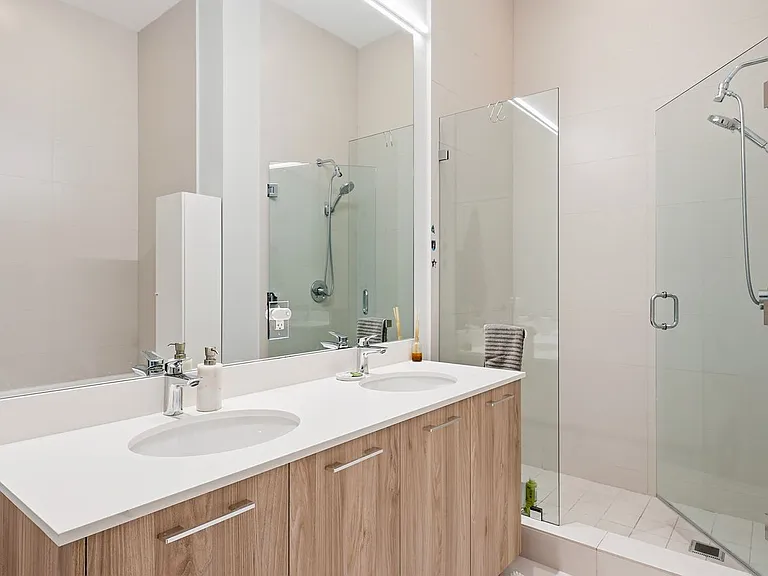 501 NE 31st St #401 — Photo 9