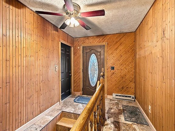 2nd image of 835 Boulevard Rd