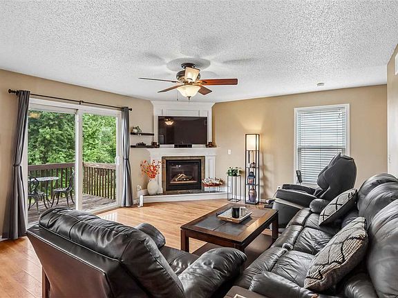 5th image of 2271 Holiday Rd