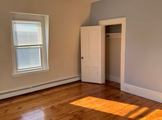 11 Shepherd St APT 3, Gloucester, MA 01930