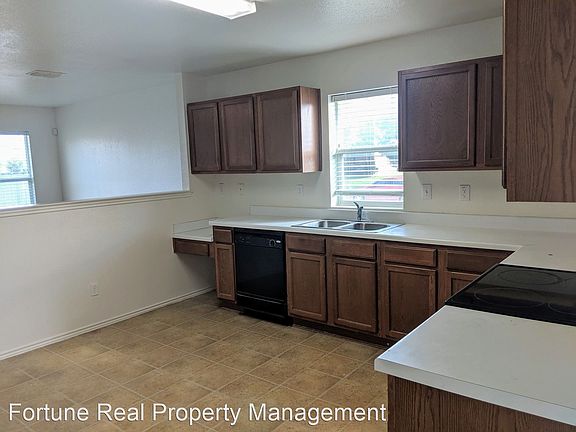 4th image of 1424 Amber Ct