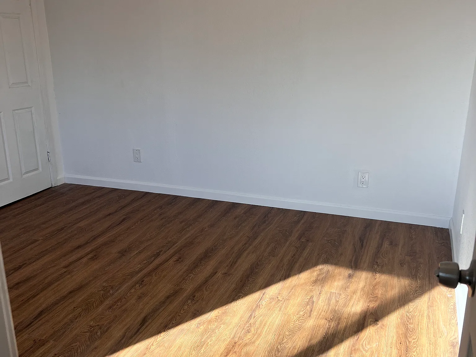 Studio, 200 sqft, $950 — Photo 2