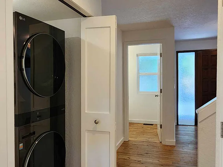 2417 Sahalee Dr W — Photo 17