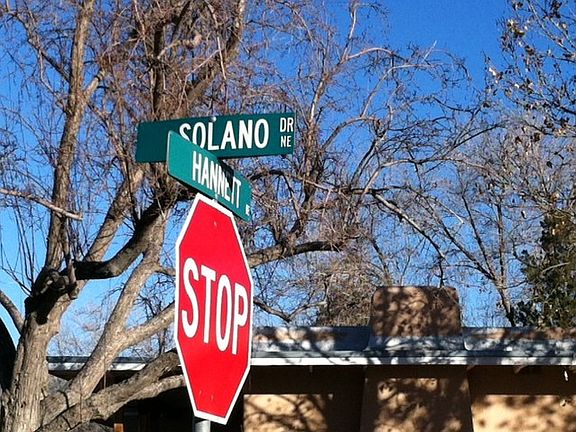 4th image of 1838 Solano Dr NE